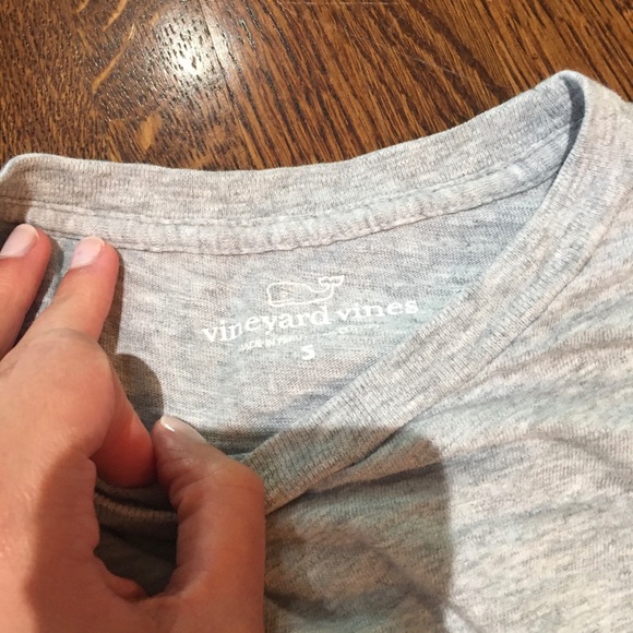 Men’s Vineyard Vines Front Pocket Long-Sleeve - Picture 3 of 6